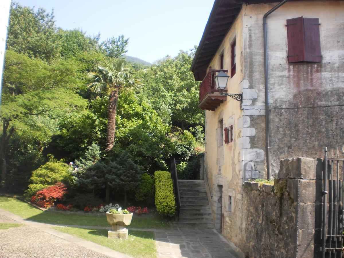 Larraenea Bed And Breakfast Lesaka Exterior foto